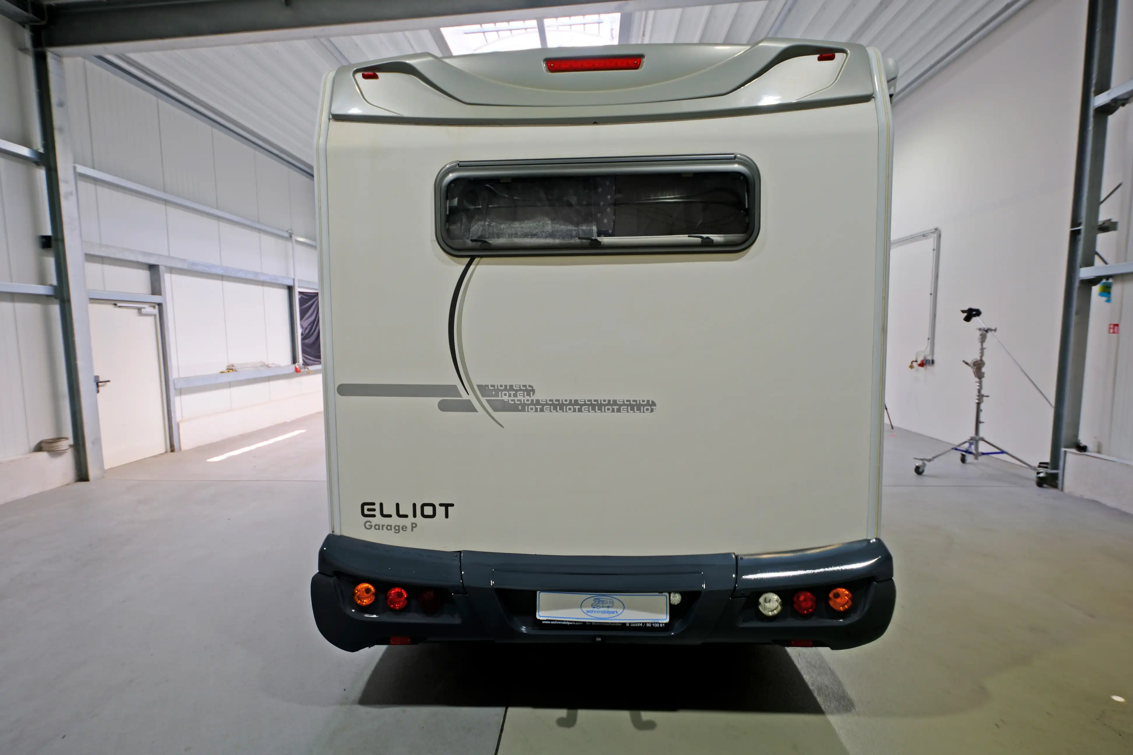 CI INTERNATIONAL Elliot Garage P 